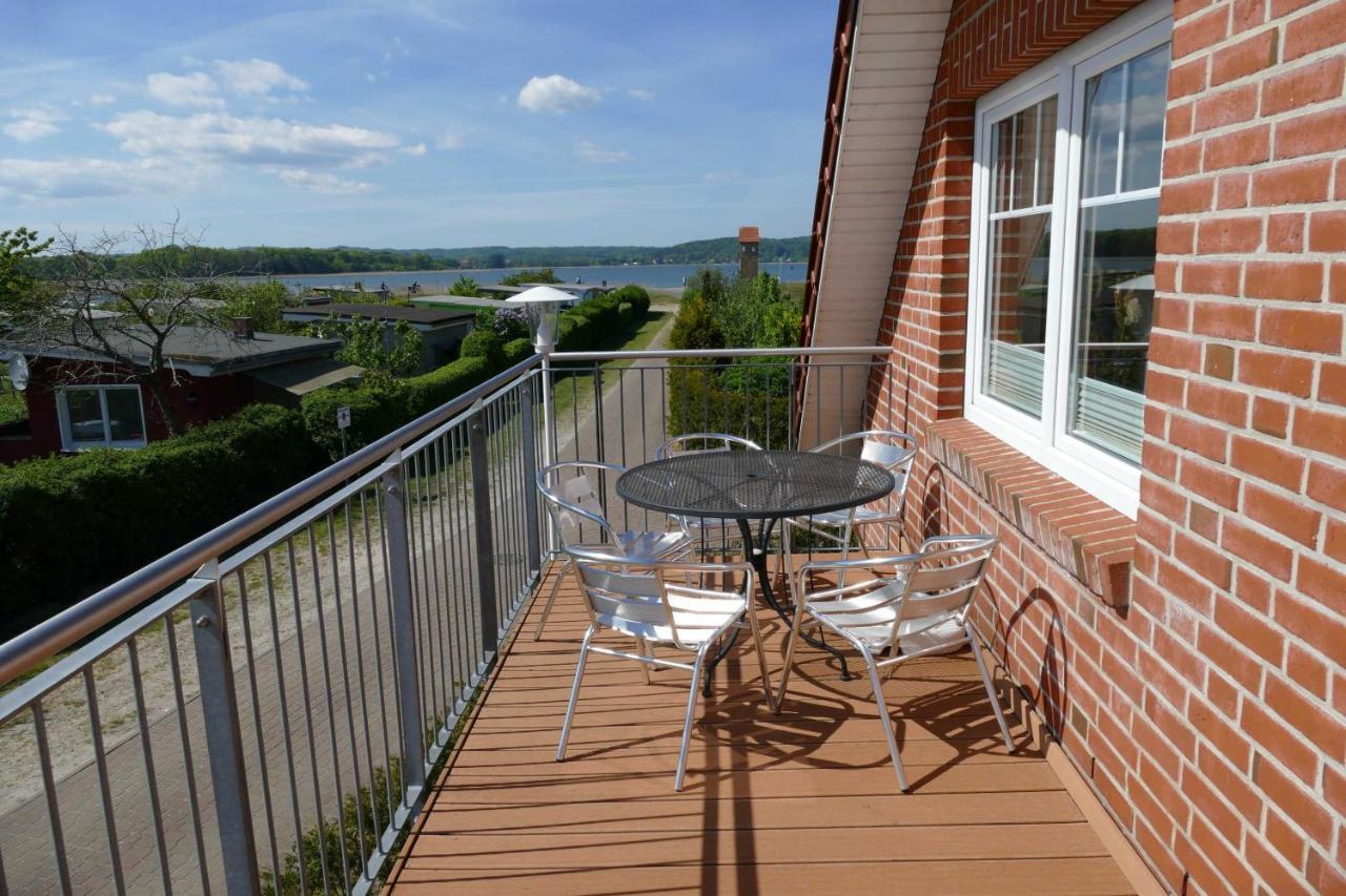 Haus Am Deich Feriendomizil Mit Balkon Leilighet Baabe Eksteriør bilde