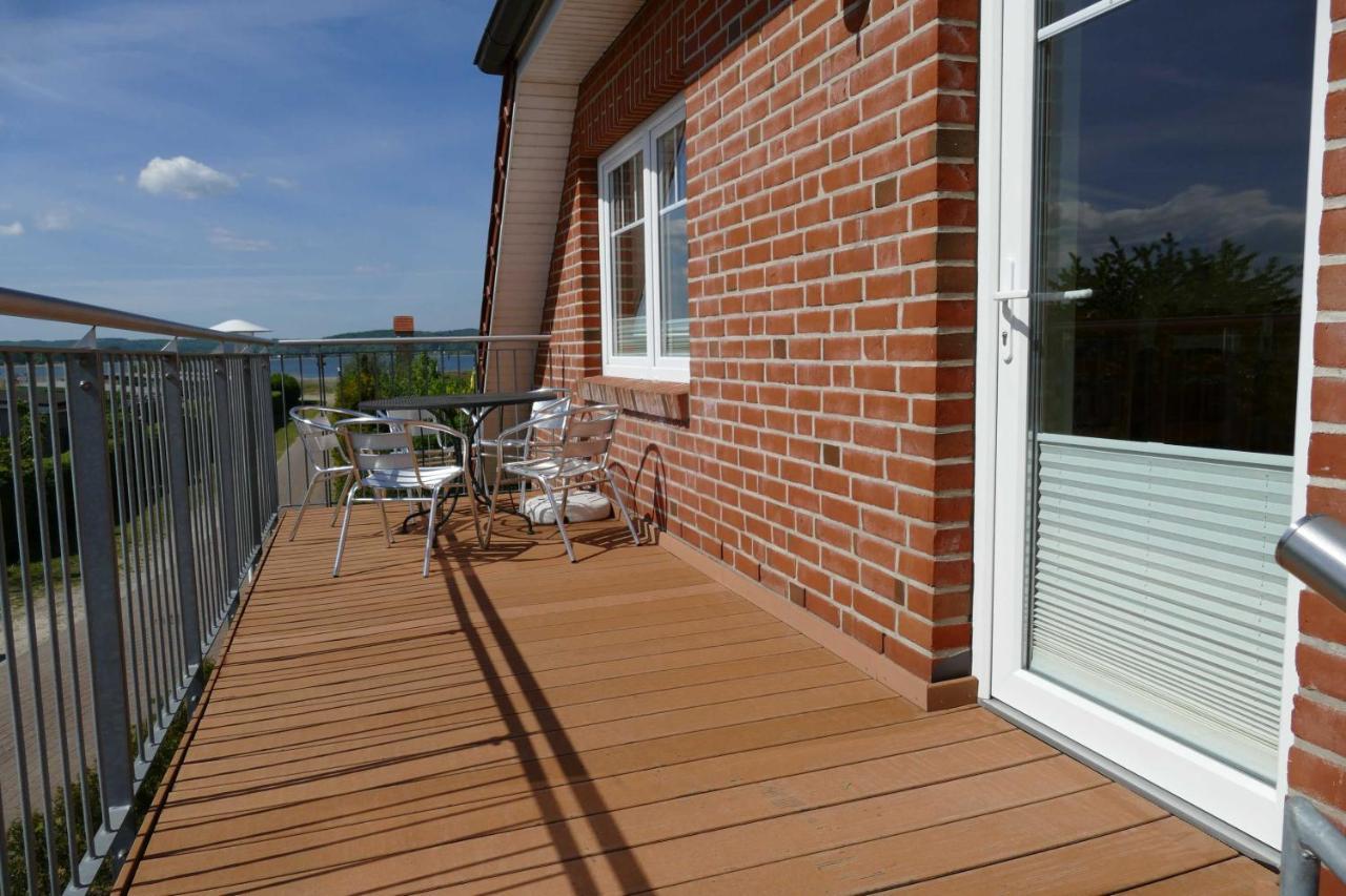 Haus Am Deich Feriendomizil Mit Balkon Leilighet Baabe Eksteriør bilde