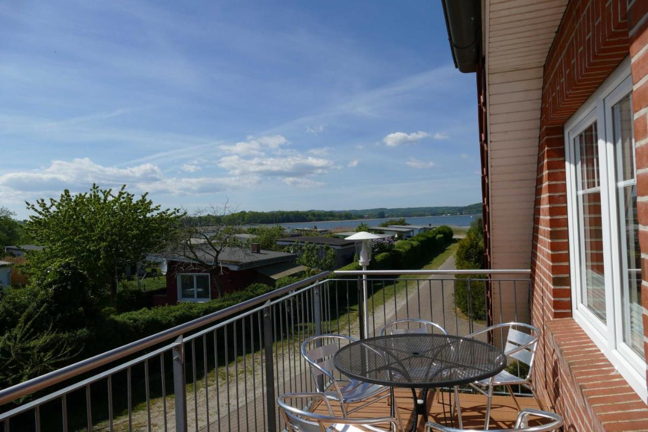 Haus Am Deich Feriendomizil Mit Balkon Leilighet Baabe Eksteriør bilde