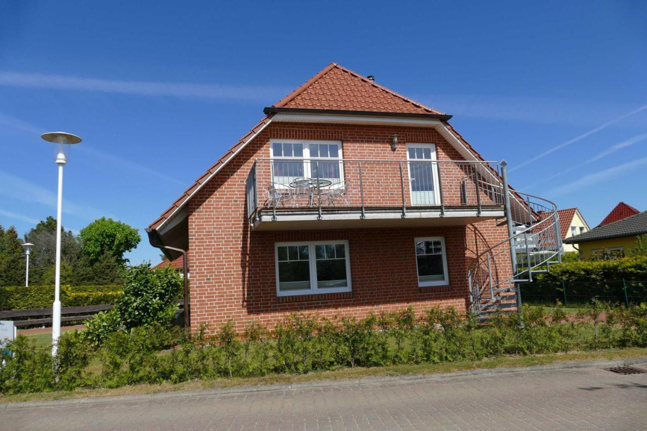 Haus Am Deich Feriendomizil Mit Balkon Leilighet Baabe Eksteriør bilde
