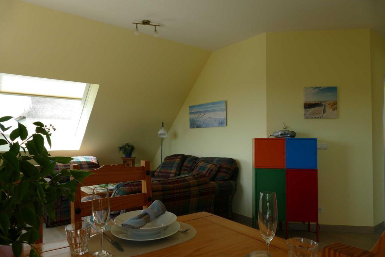 Haus Am Deich Feriendomizil Mit Balkon Leilighet Baabe Eksteriør bilde